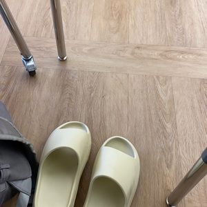 COPY - Yeezys slides